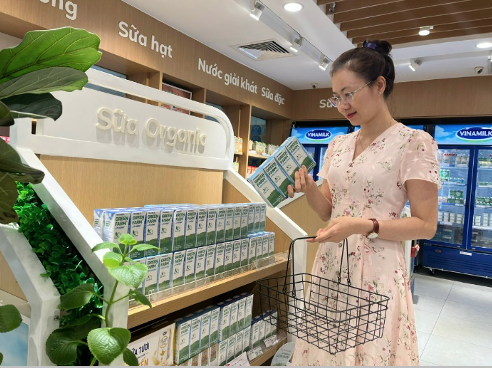 Vinamilk[-]-Thương[-]hiệu[-]trị[-]giá[-]2,8[-]tỷ[-]USD[-]tiếp[-]tục[-]được[-]vinh[-]danh[-]thương[-]hiệu[-]quốc[-]gia[-]